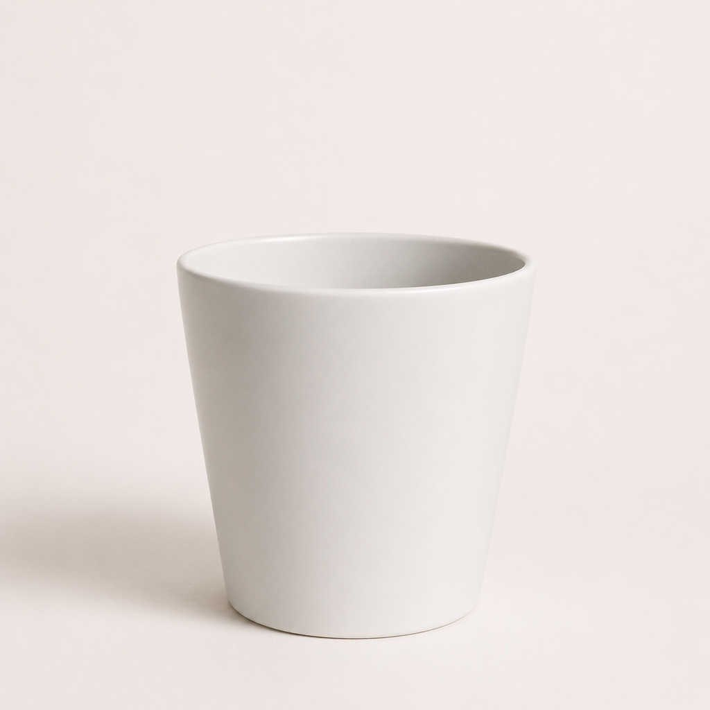 Porta macetero blanco minimalista para plantas de interior - Diseño moderno